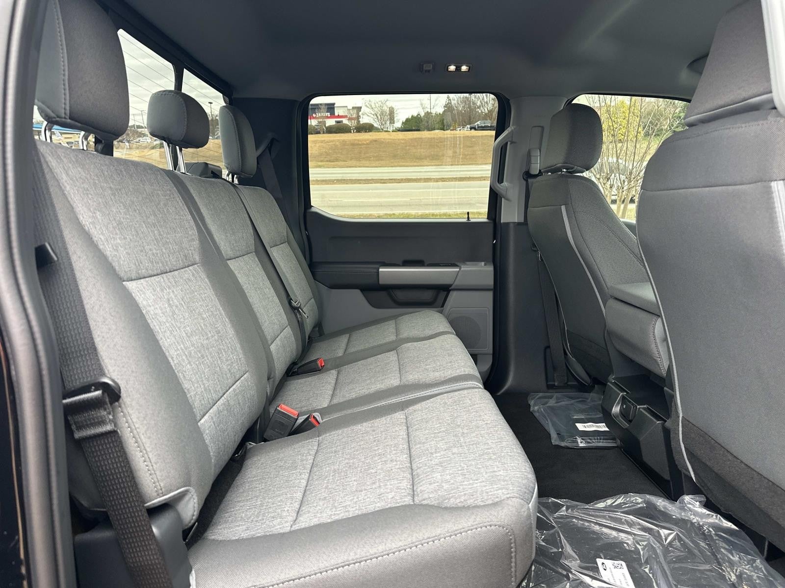 2026 Ford Super Duty F-350 DRW XL 4WD CREW CAB 8' BOX