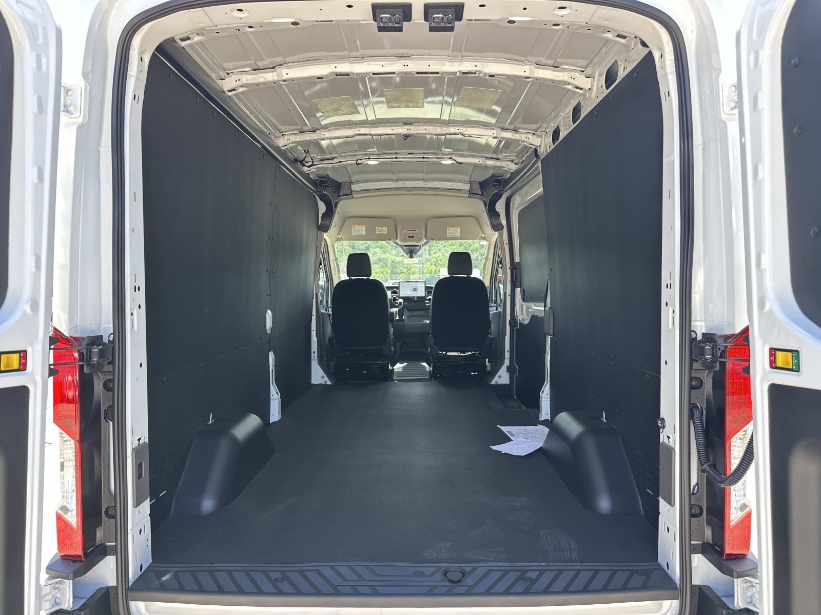 2026 Ford Transit Cargo Van T-250 148 MED RF 9150 GV