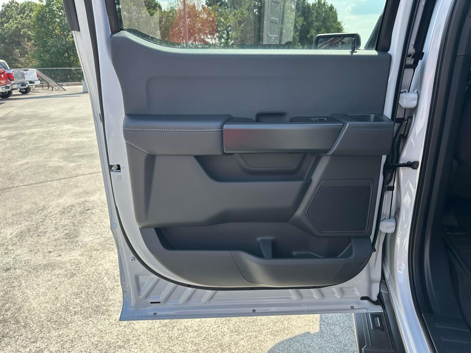 2025 Ford F-150 STX 4WD SUPERCREW 5.5' BO