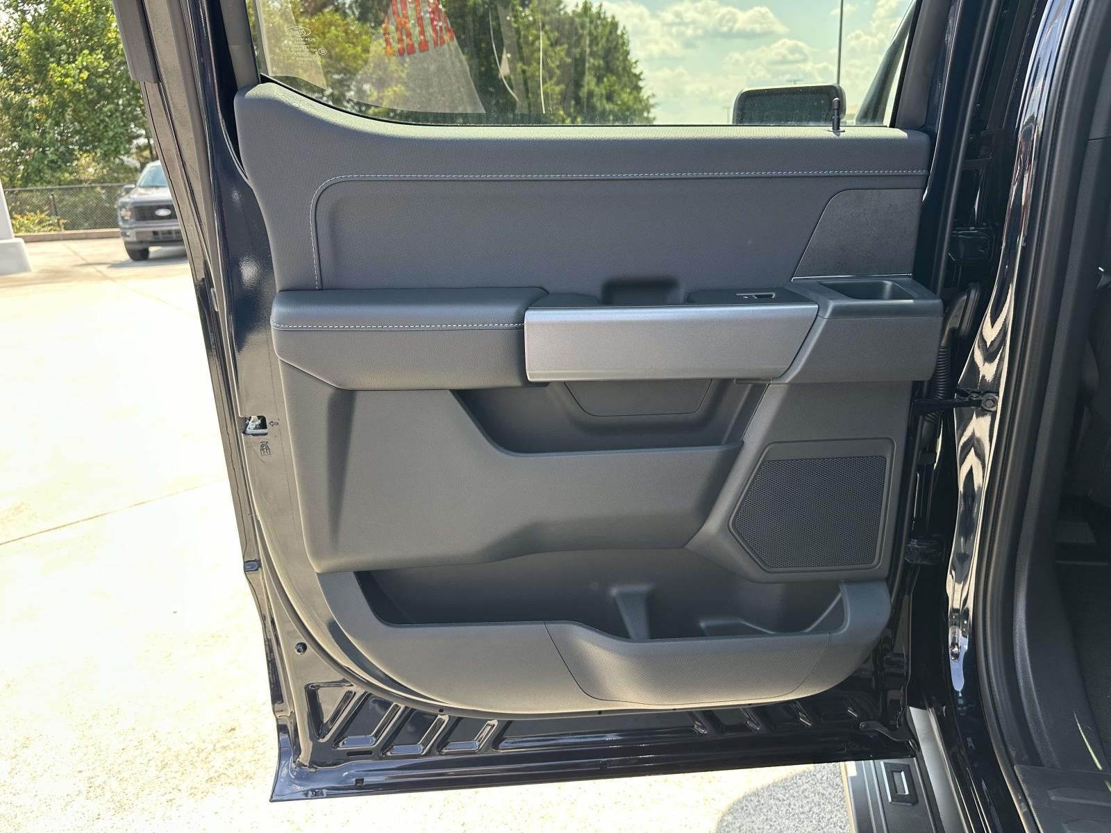 2025 Ford F-150 XLT 4WD SUPERCREW 5.5' BO