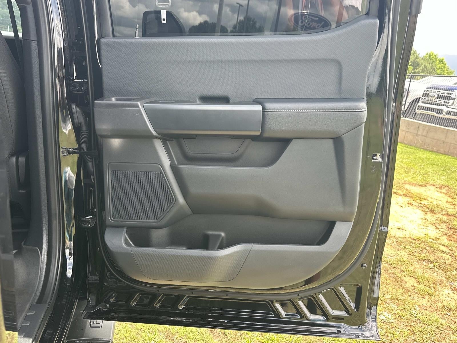 2023 Ford F-150 COYOTE 5.0 XL 4WD SUPERCREW 5.5' BOX