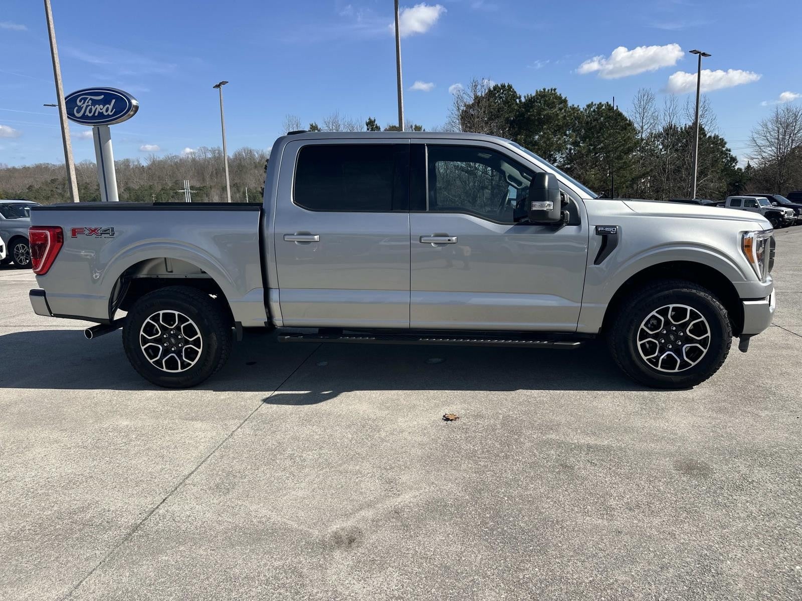 2023 Ford F-150 XLT 4WD SUPERCREW 5.5' BO