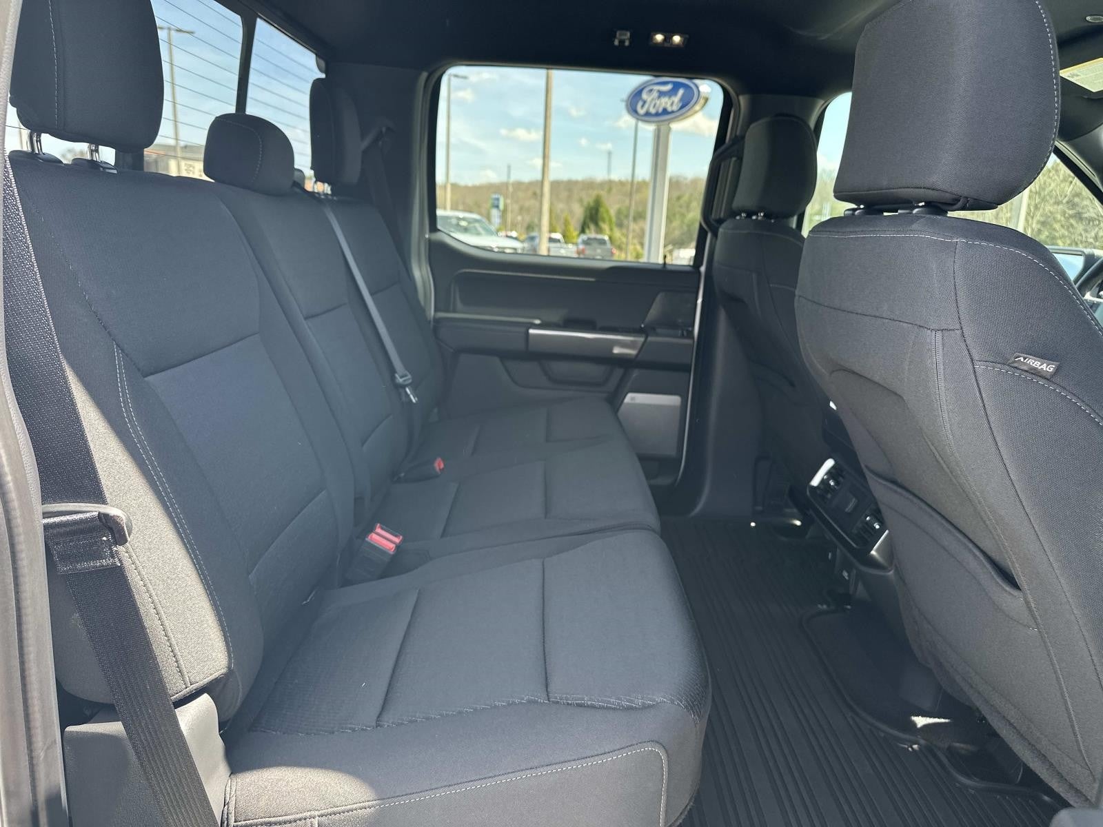 2023 Ford F-150 4WD CREW XLT