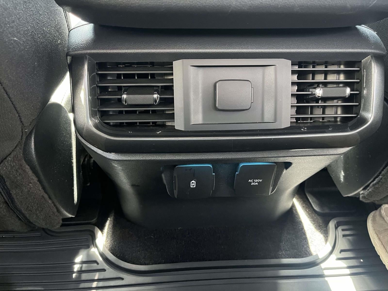 2022 Ford F-150 XLT 4WD SUPERCREW
