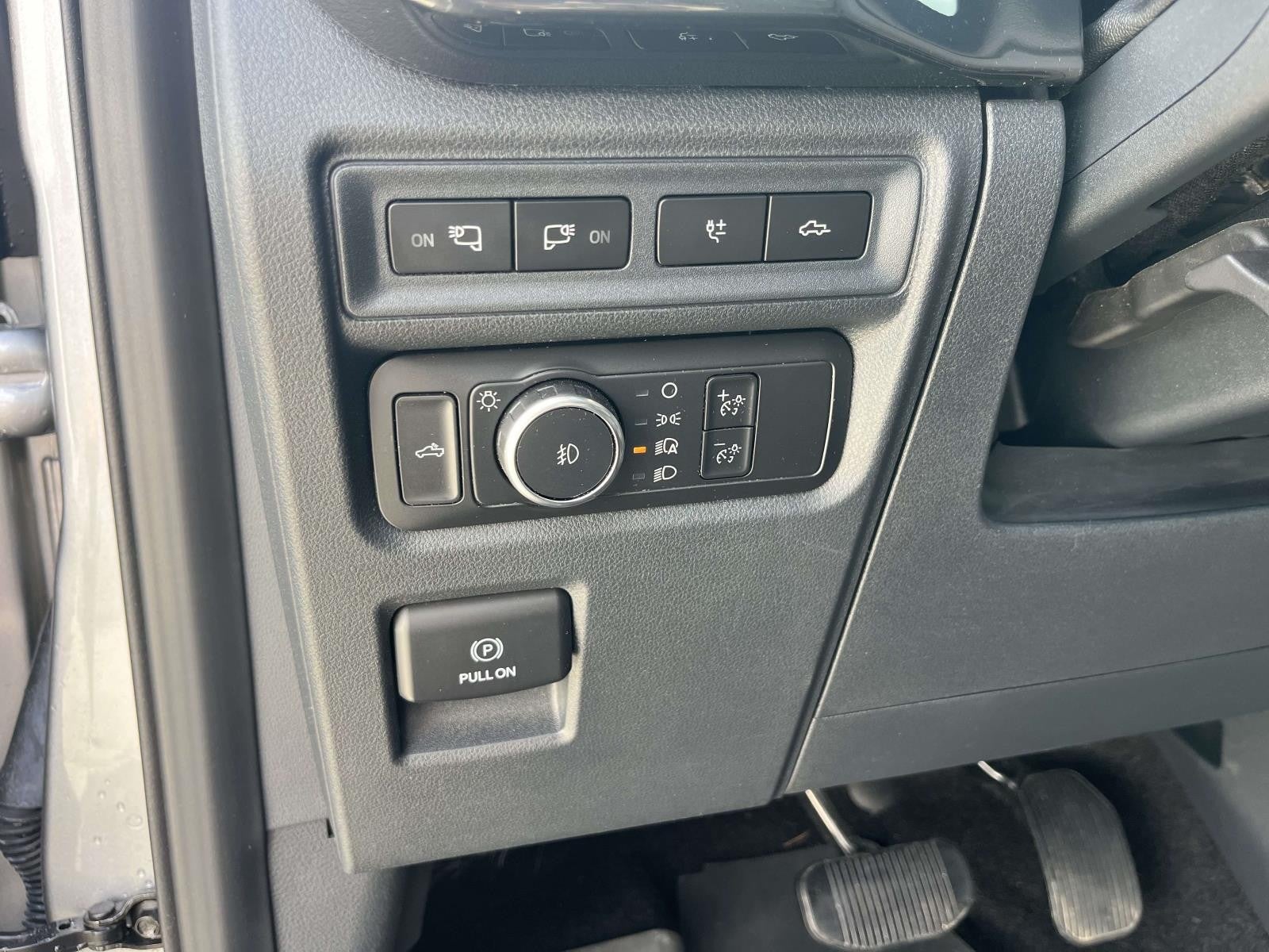 2022 Ford F-150 XLT 4WD SUPERCREW