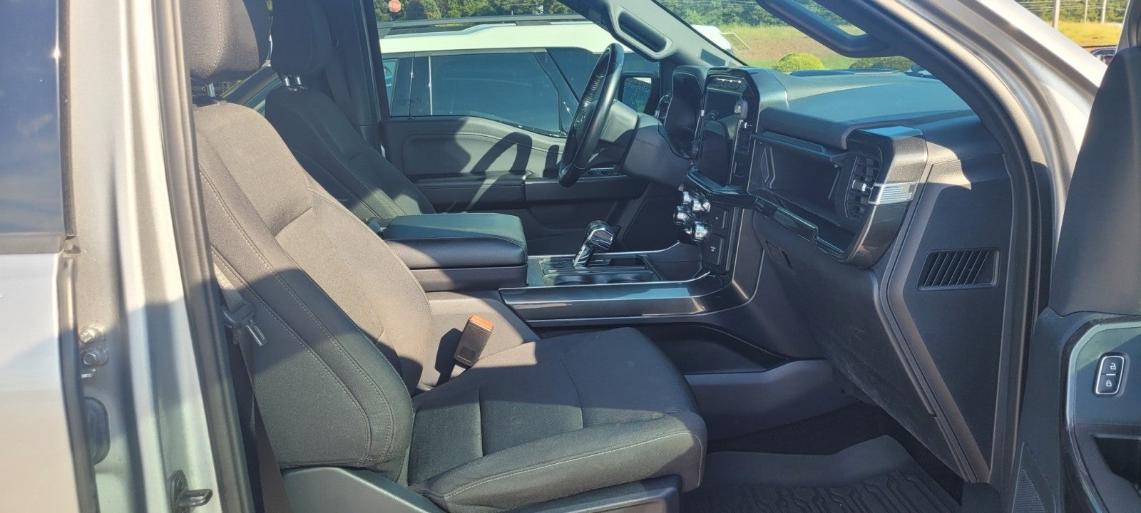 2022 Ford F-150 XLT 4WD SUPERCREW