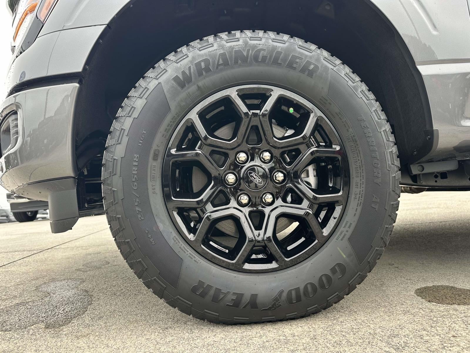 2025 Ford F-150 XLT 4WD SUPERCREW 5.5' BO