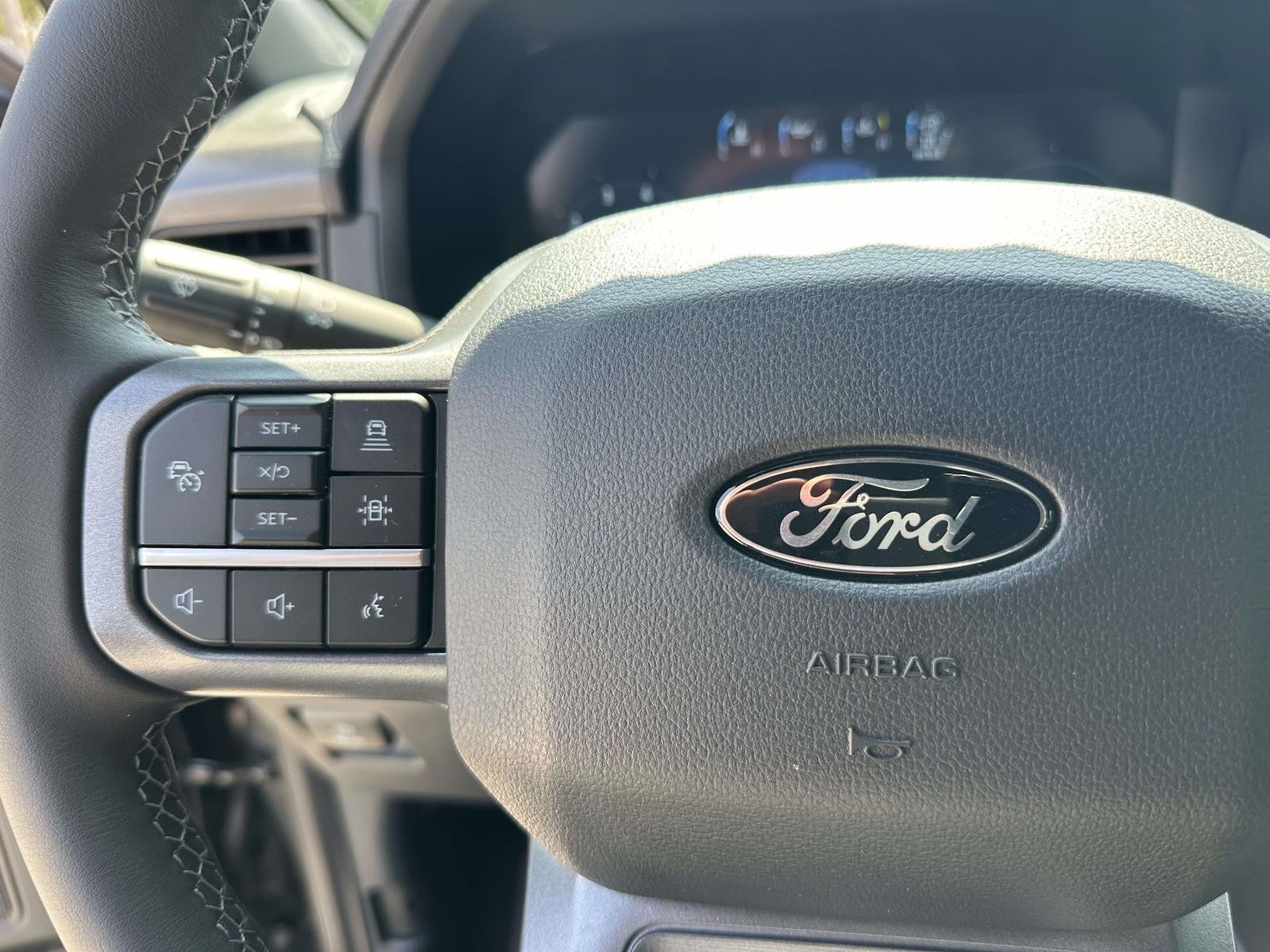 2025 Ford F-150 XLT 4WD SUPERCREW 5.5' BO