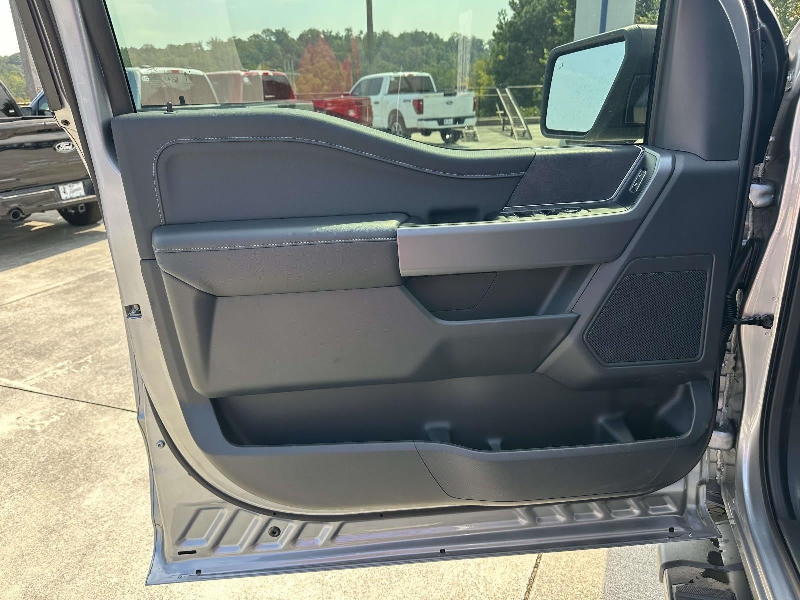 2025 Ford F-150 XLT 4WD SUPERCREW 5.5' BO