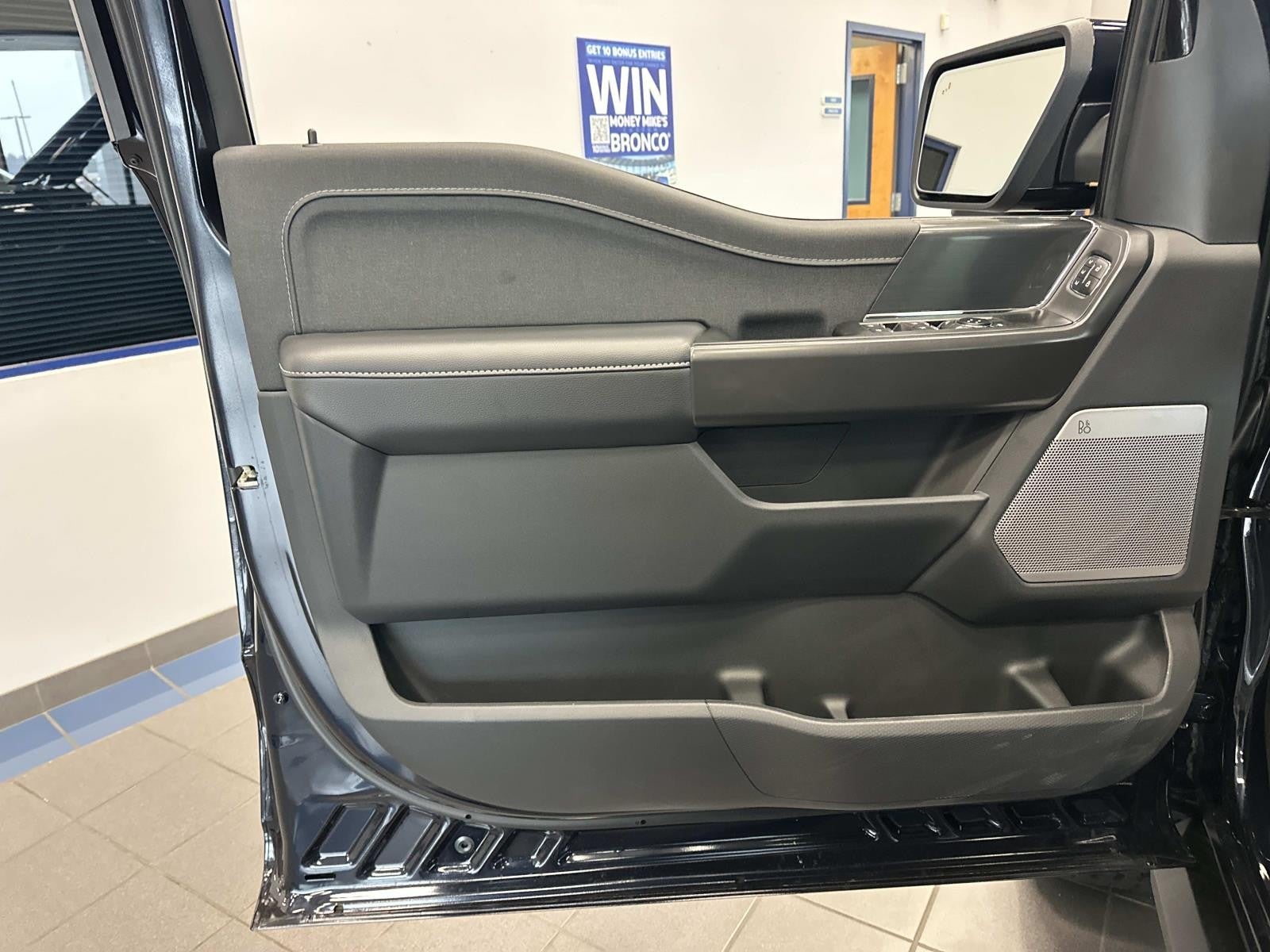 2025 Ford F-150 LARIAT 4WD SUPERCREW 5.5'