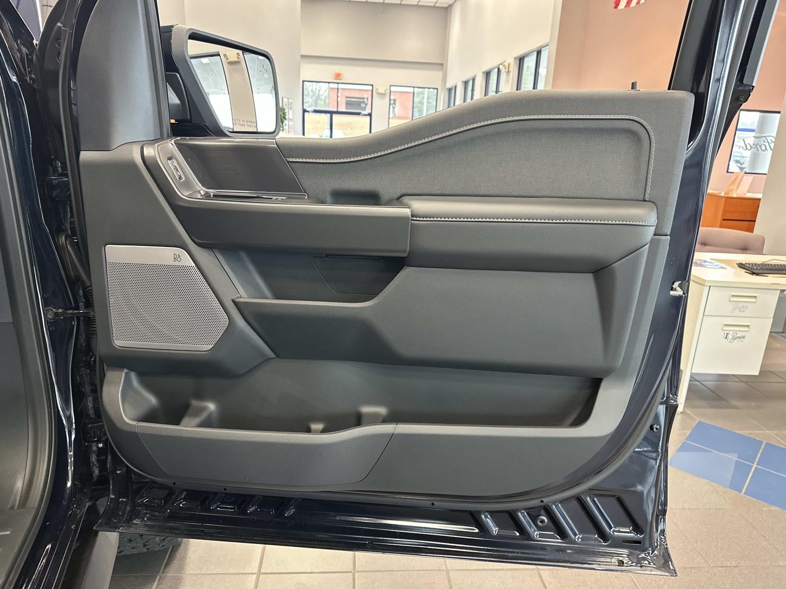 2025 Ford F-150 LARIAT 4WD SUPERCREW 5.5'