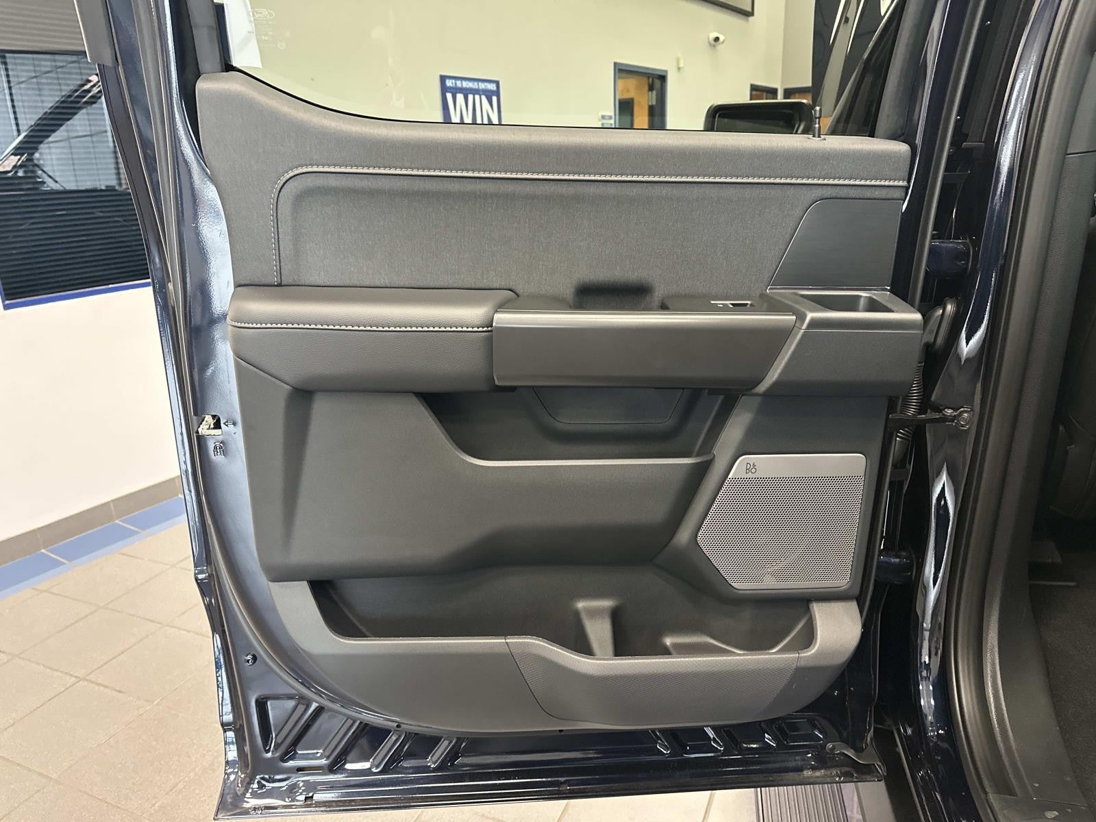 2025 Ford F-150 LARIAT 4WD SUPERCREW 5.5'