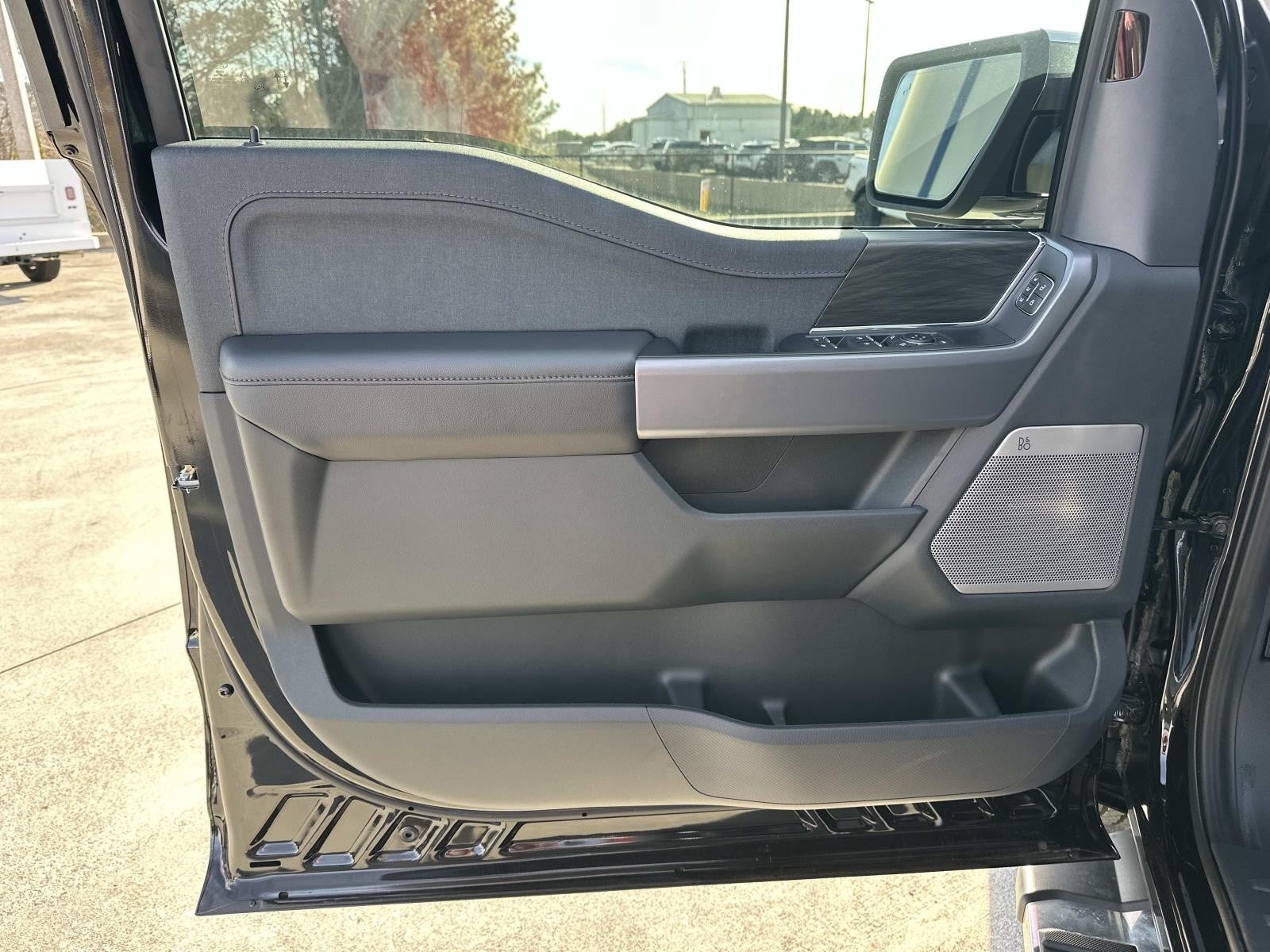 2025 Ford F-150 LARIAT 4WD SUPERCREW 5.5'