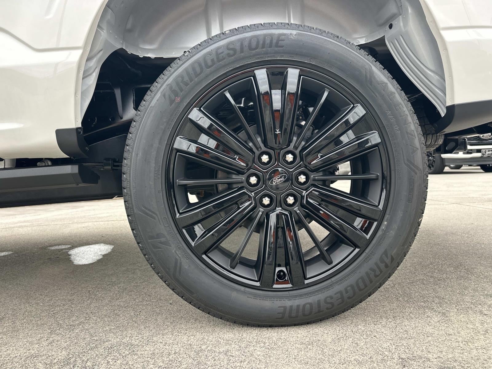 2025 Ford F-150 PLATINUM 4WD SUPERCREW 5.