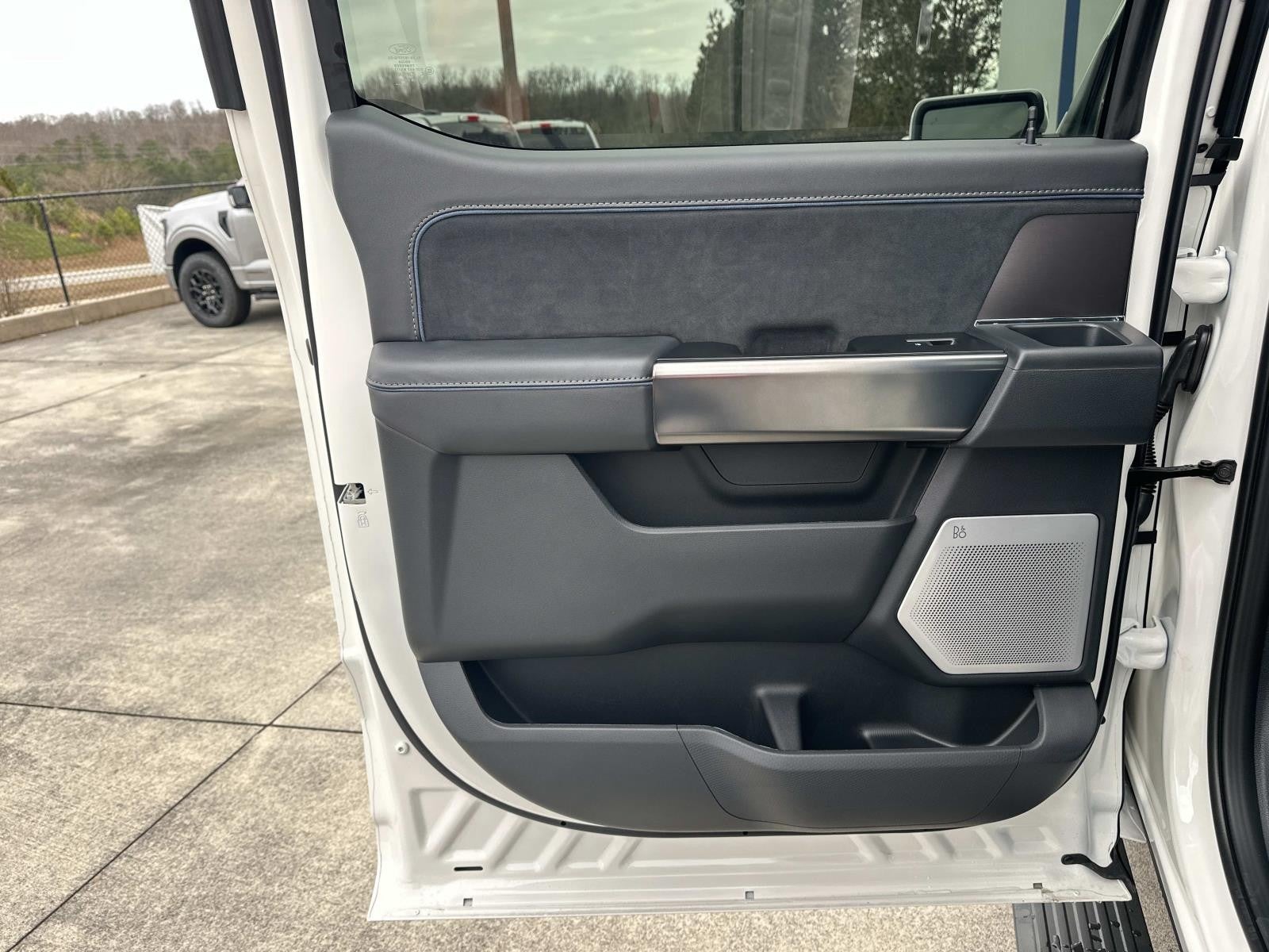 2025 Ford F-150 PLATINUM 4WD SUPERCREW 5.