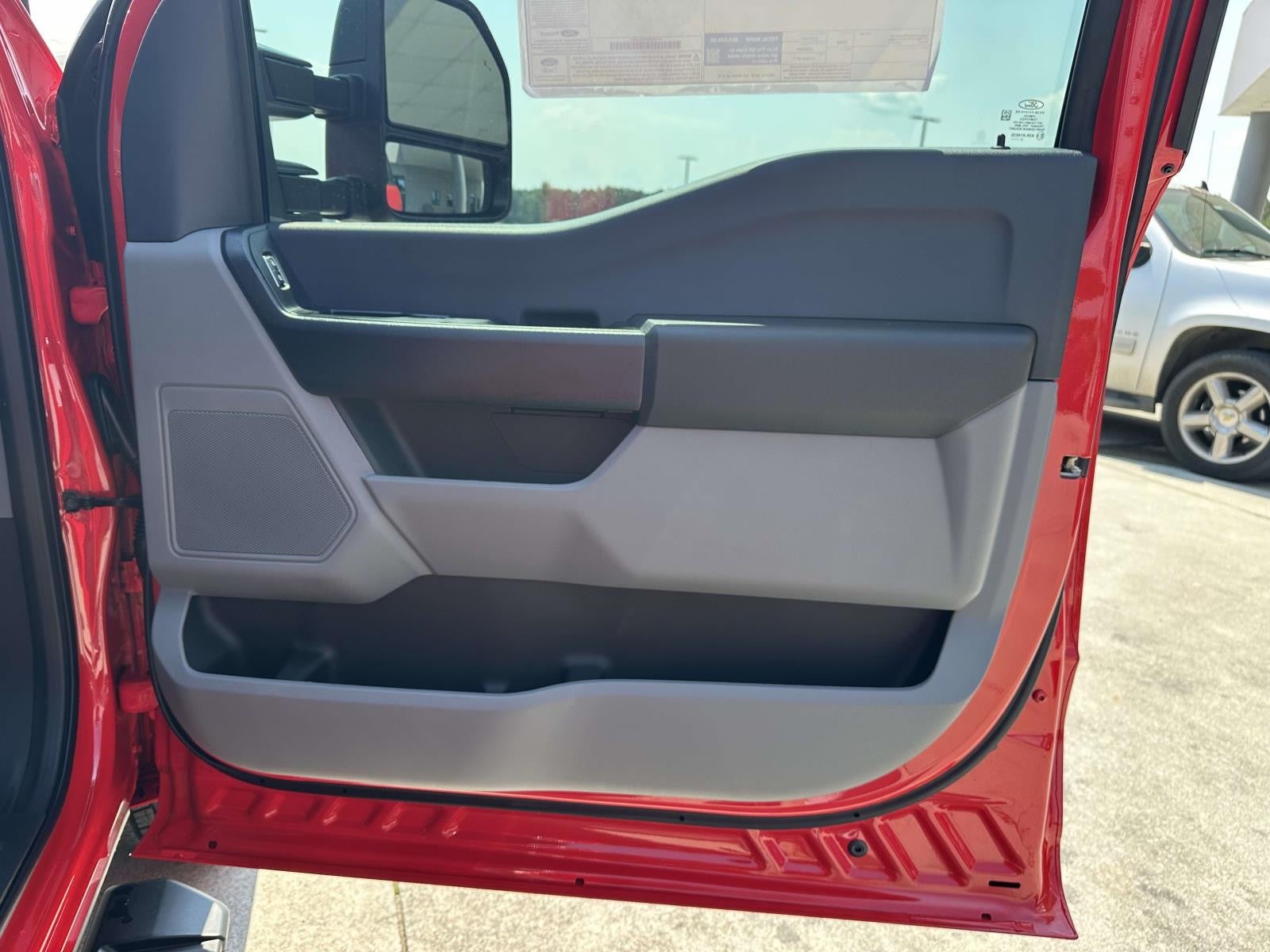 2026 Ford Super Duty F-350 SRW XL 2WD REG CAB 8' BOX