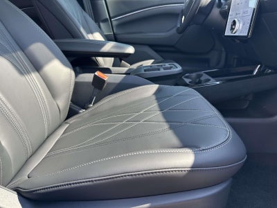 2025 Ford Mustang Mach-E SELECT RWD