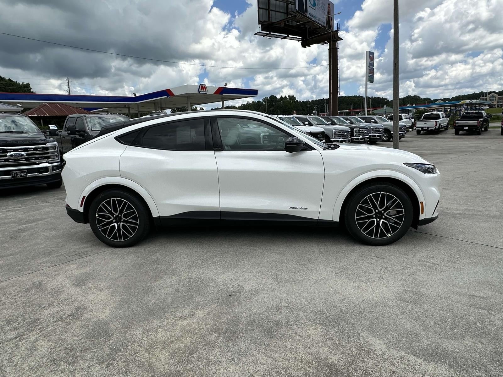 2025 Ford Mustang Mach-E PREMIUM RWD