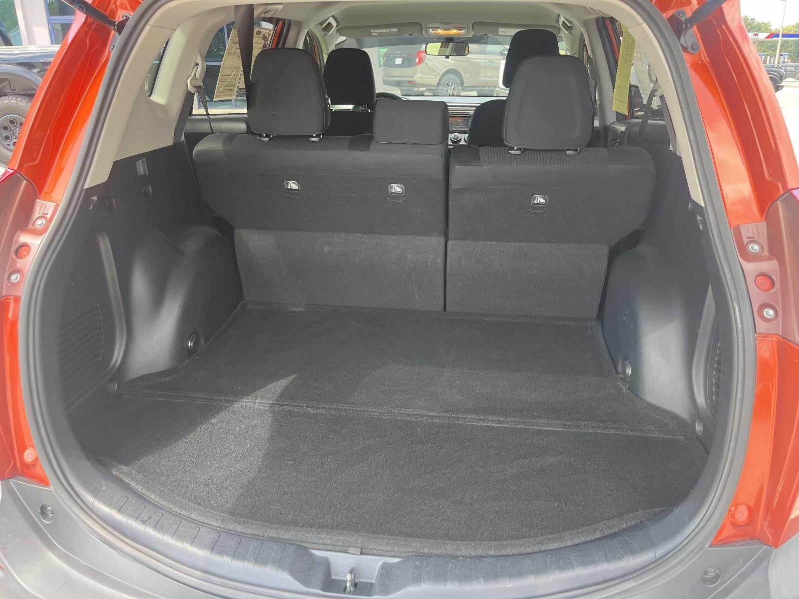 2015 Toyota RAV4 FWD 4DR LE