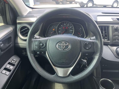 2015 Toyota RAV4 FWD 4DR LE